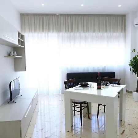 Balcone Giglio Апартаменти Чефалу