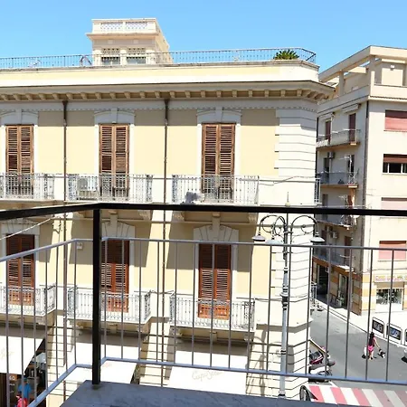 Balcone Giglio Cefalù